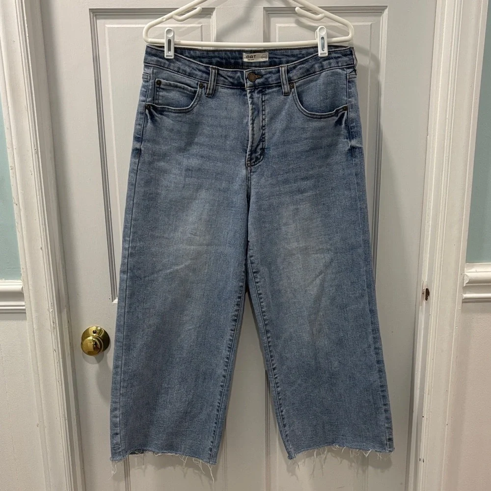 Oat New York Cropped Raw Hem Jeans Size 12/31 Light Wash EUC